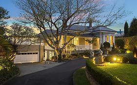 A Century Of Charm-Grand Remuera Luxury Estate